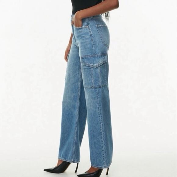 Aritzia Denim Forum The Farrah Hi-Rise Wide Leg Cargo Jean EUC Size 29 - Picture 2 of 14